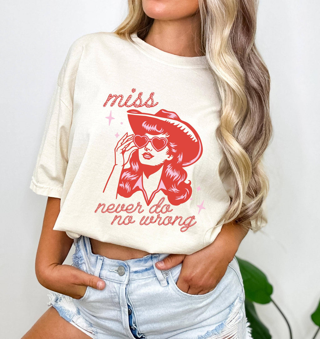 TheKingShirt - Retro Disco Cowgirl Tee Sassy Y2K Aesthetic Country Concert