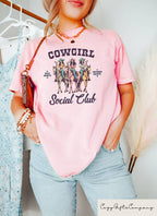 TheKingShirt - Retro Rodeo Shirt - Cowgirl Graphic Tee for Western Fashion
